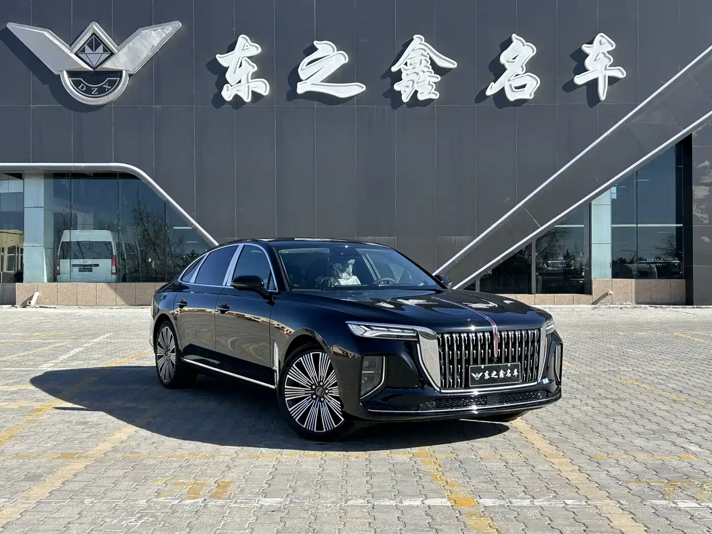 Hongqi H9 2025 2.0T 2WD Qixiang Luxury Business Edition 5-seater фото 2