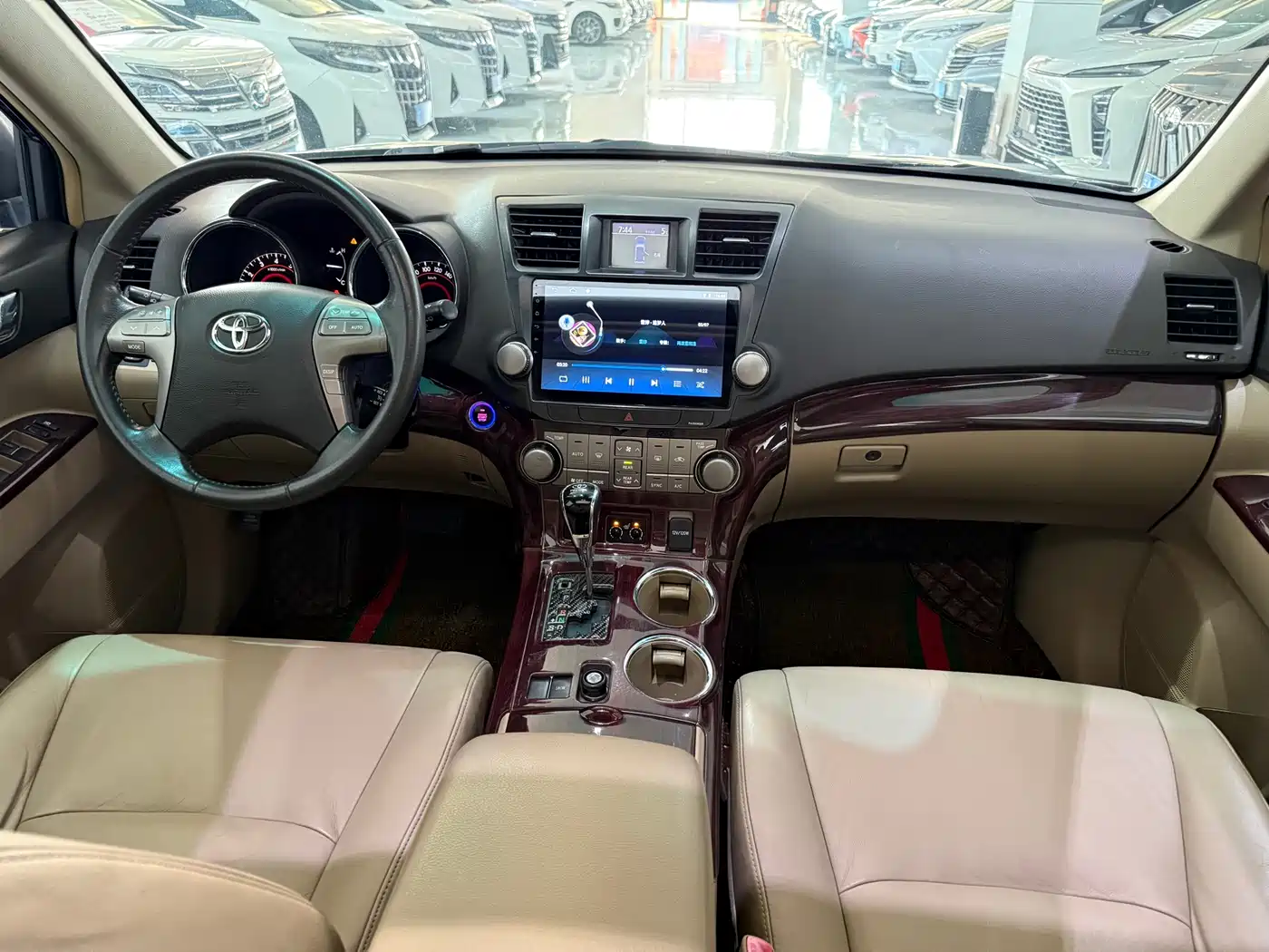 Toyota Highlander 2011 2.7L 2WD 7-seat Luxury фото 12