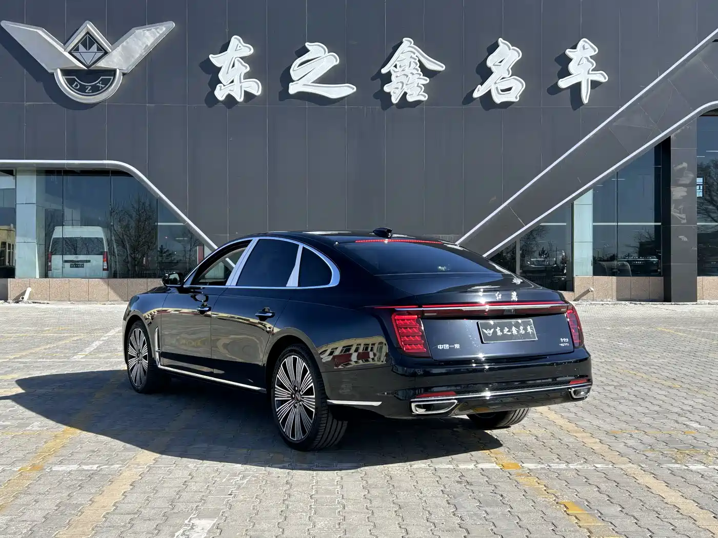 Hongqi H9 2025 2.0T 2WD Qixiang Luxury Business Edition 5-seater фото 4