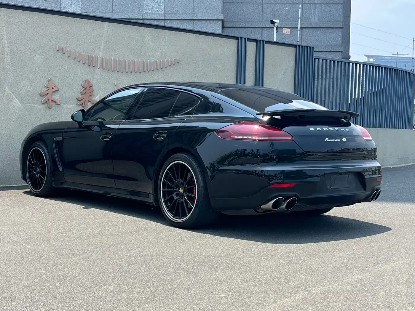 Фото 8 - Porsche Panamera