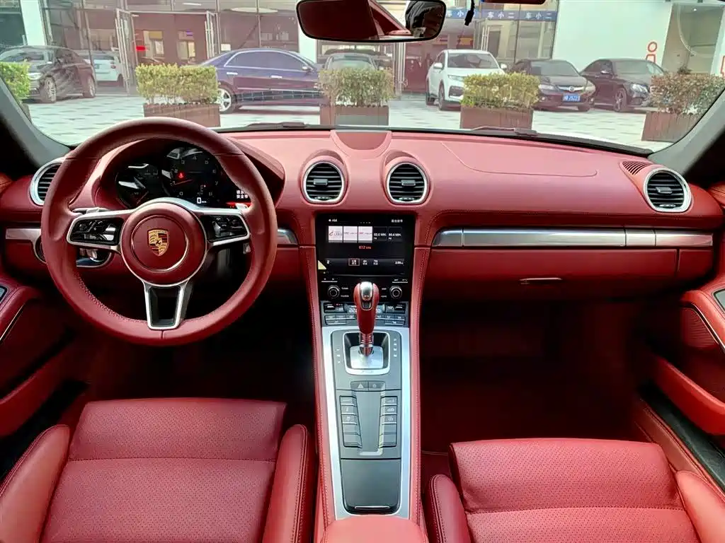 Porsche 718 2016 Cayman 2.0T фото 9