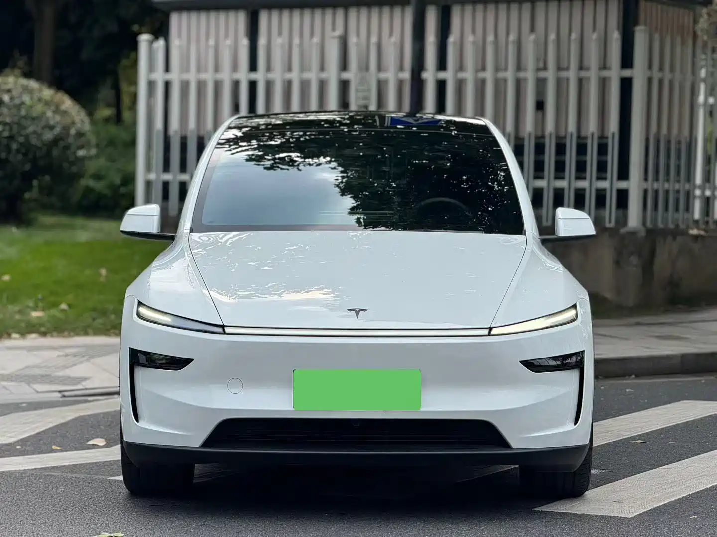 Фото 2 - Tesla Model Y L