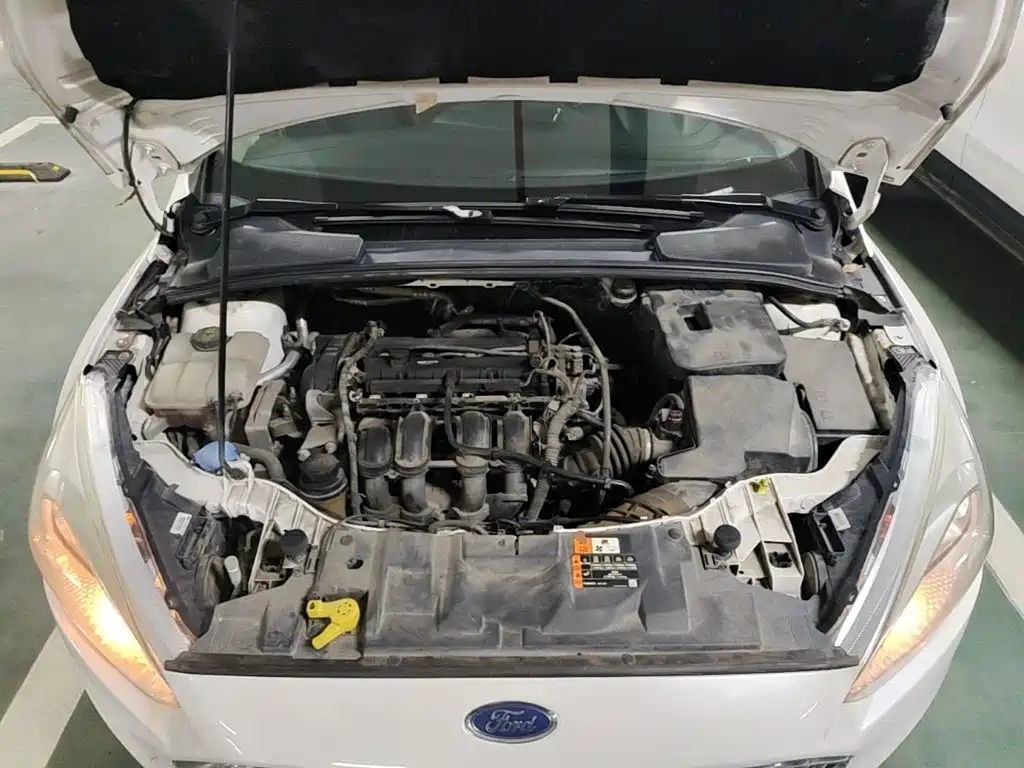 Фото 20 - Ford Focus
