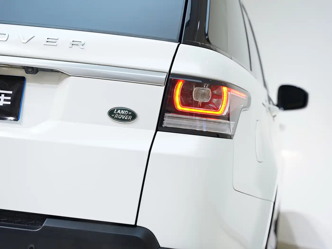 Land Rover Range Rover Sport 2015 3.0 SC V6 HSE фото 8