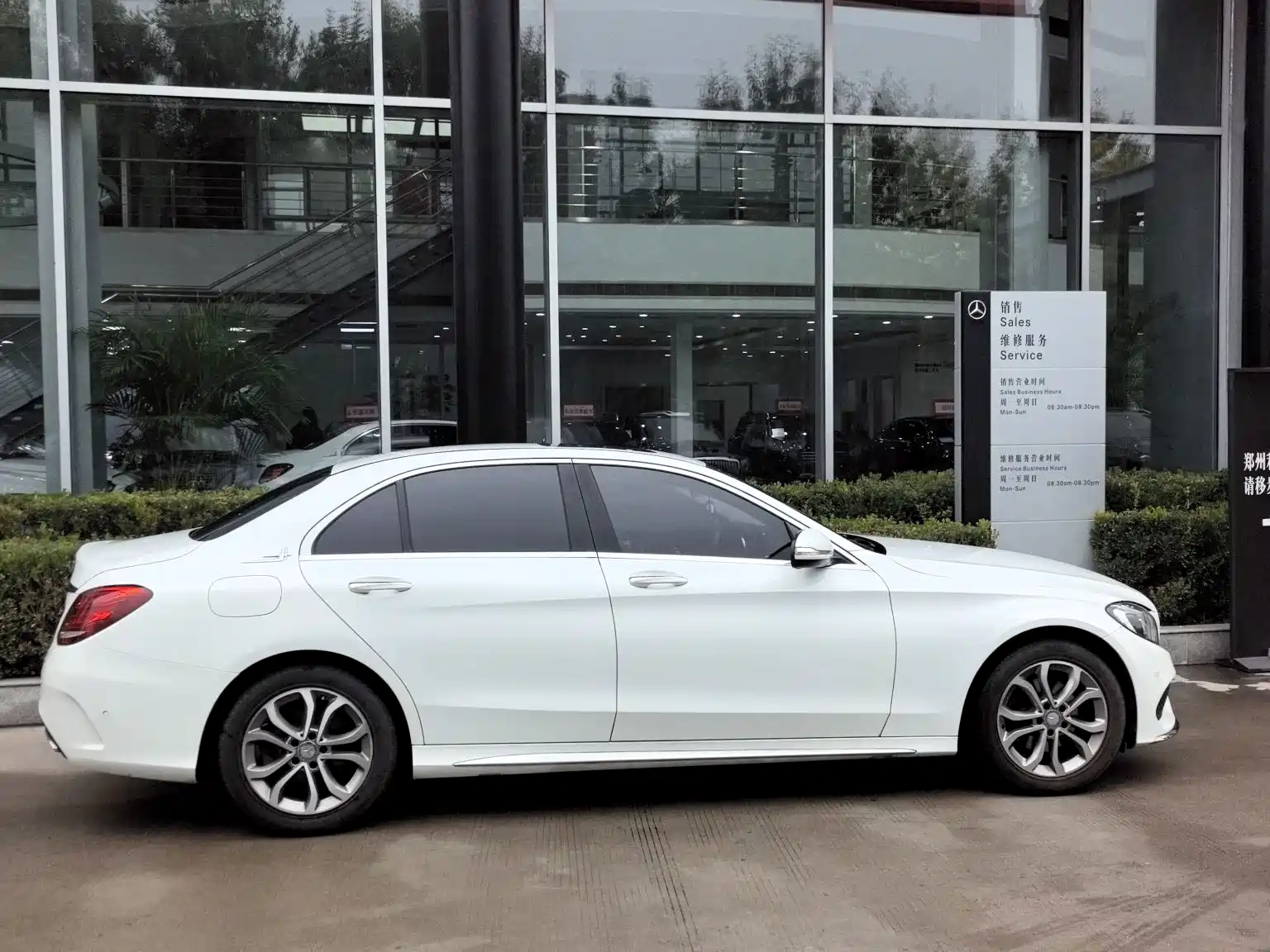 Фото 4 - Mercedes-Benz C-Class