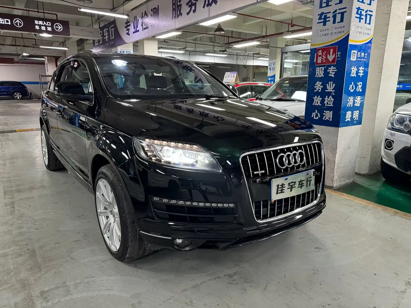 Фото 1 - Audi Q7