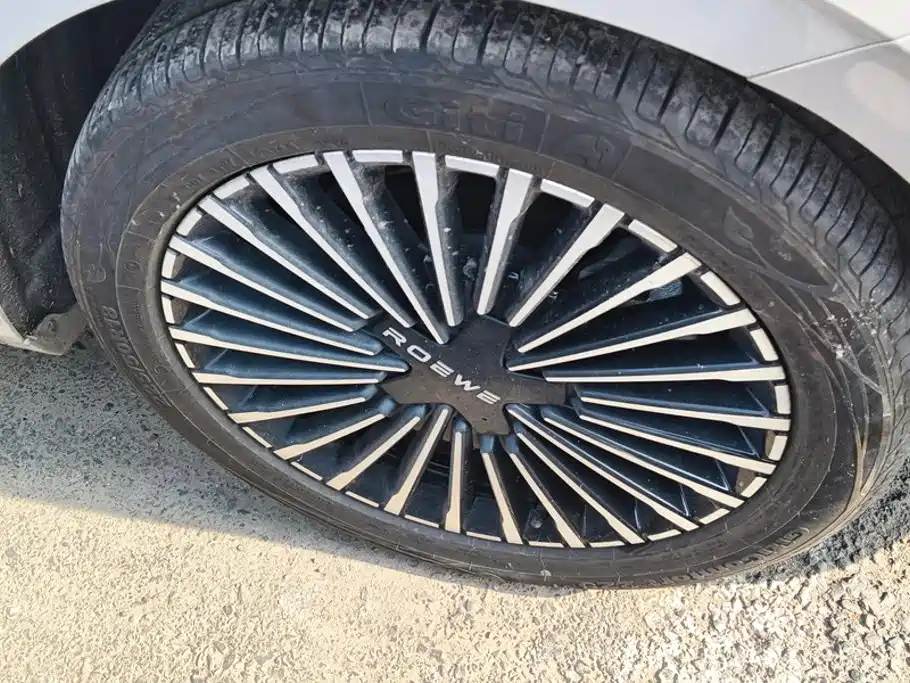 Roewe M7 DMH 2025 2025 Base