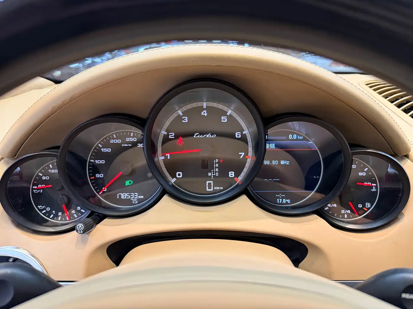 Porsche Cayenne 2011 Cayenne Turbo 4.8T фото 19