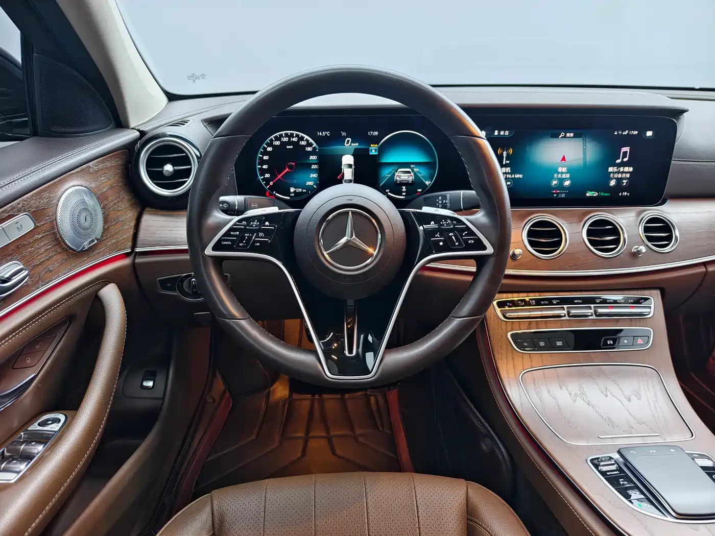 MERCEDES-BENZ E CLASS