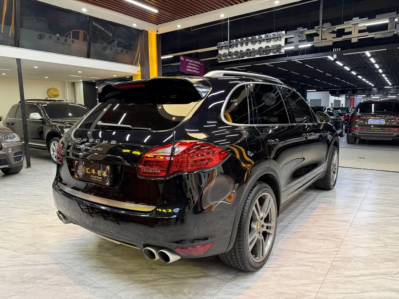 Porsche Cayenne 2011 Cayenne Turbo 4.8T фото 4
