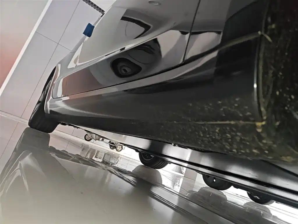 Tesla Model 3 2026 2025 Model Year Facelift Rear-Wheel Drive