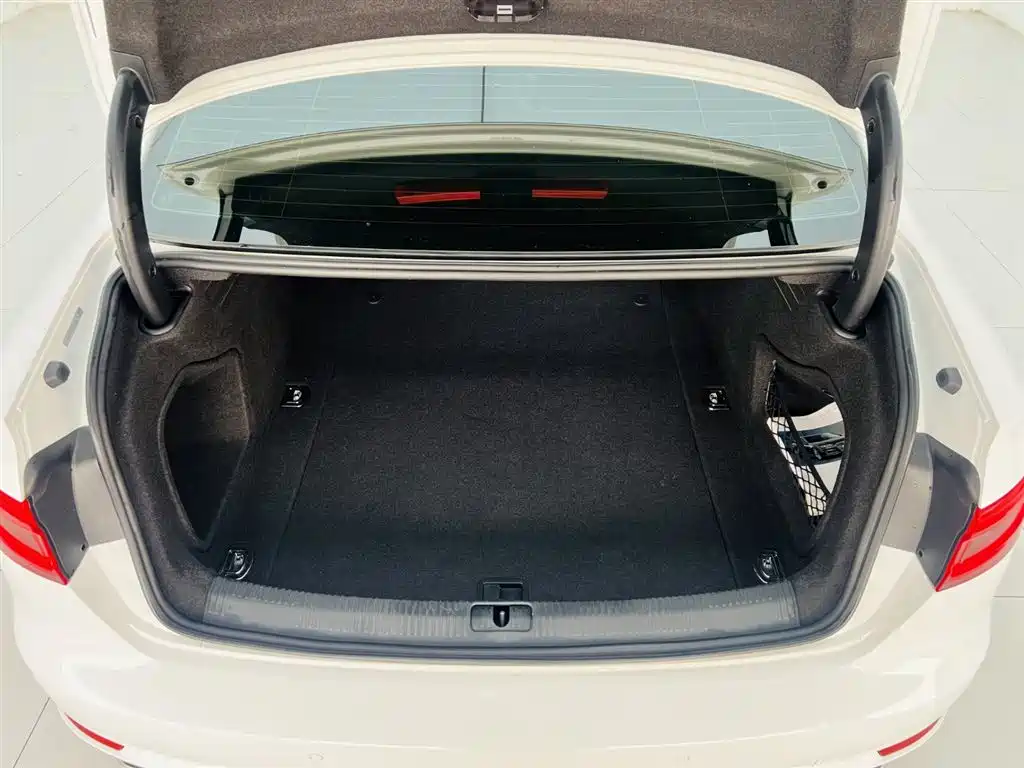 Audi A4L 2017 40 TFSI Progressive фото 11