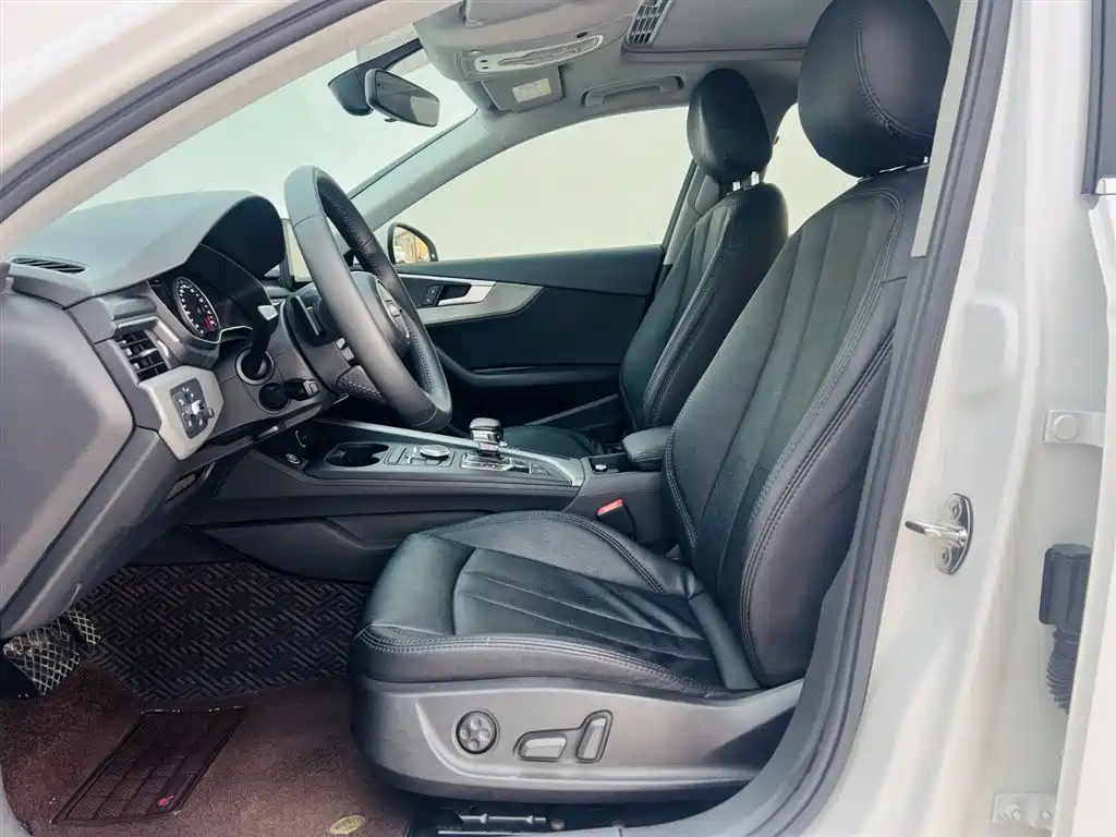 Audi A4L 2017 40 TFSI Progressive фото 16