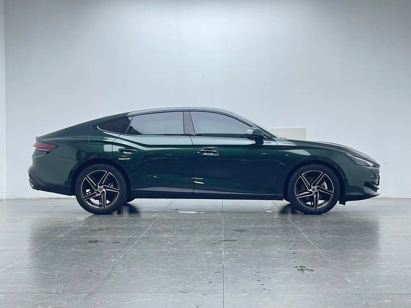 MG MG7 2026 2025 1.5T 300 DCT Luxury Edition