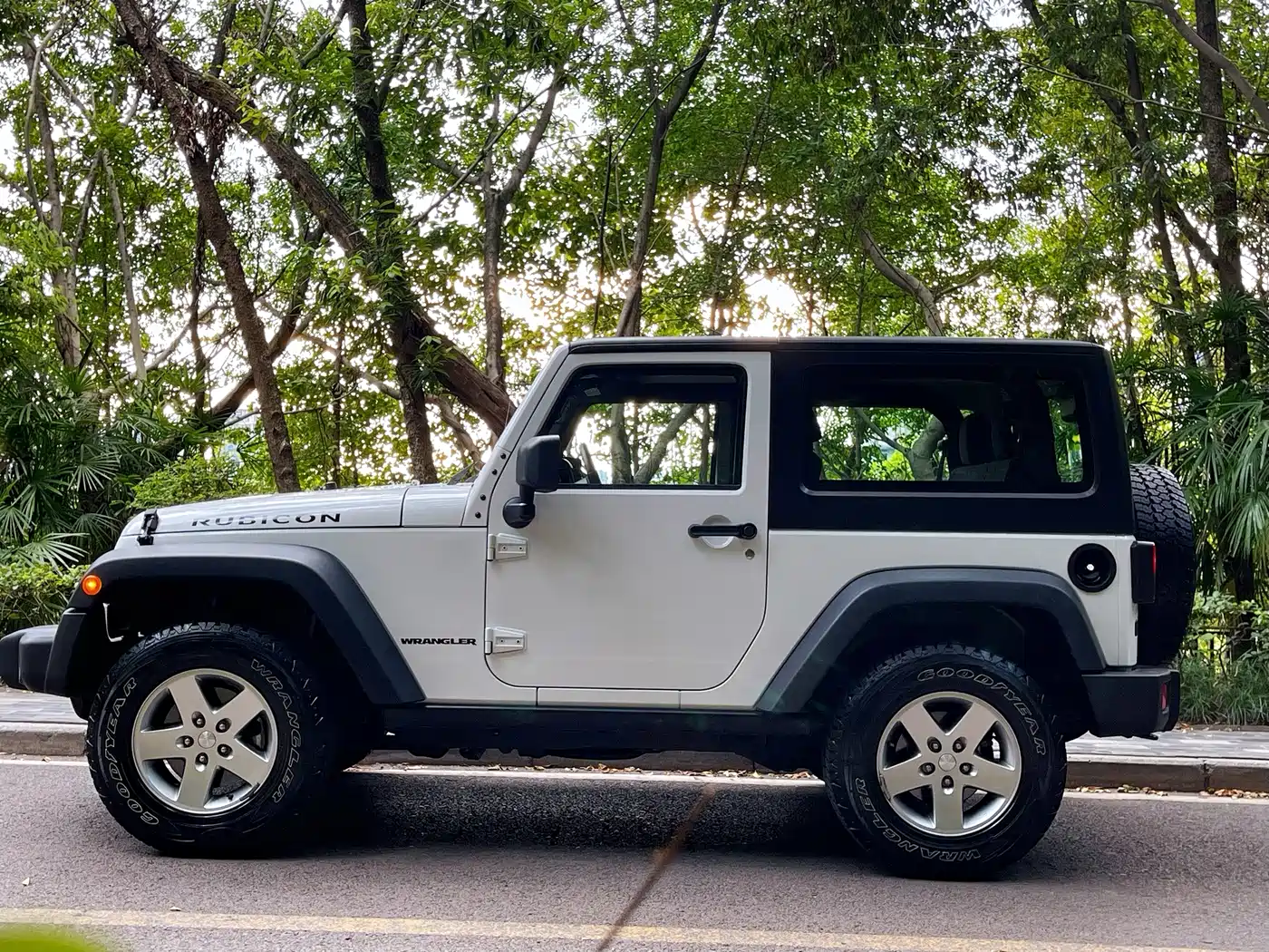 Jeep Wrangler 2011 2011 3.8L Rubicon 2-Door