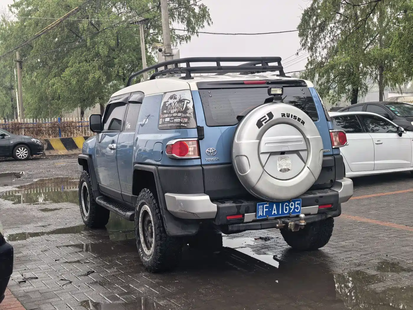 Toyota FJ Cruiser фото 6