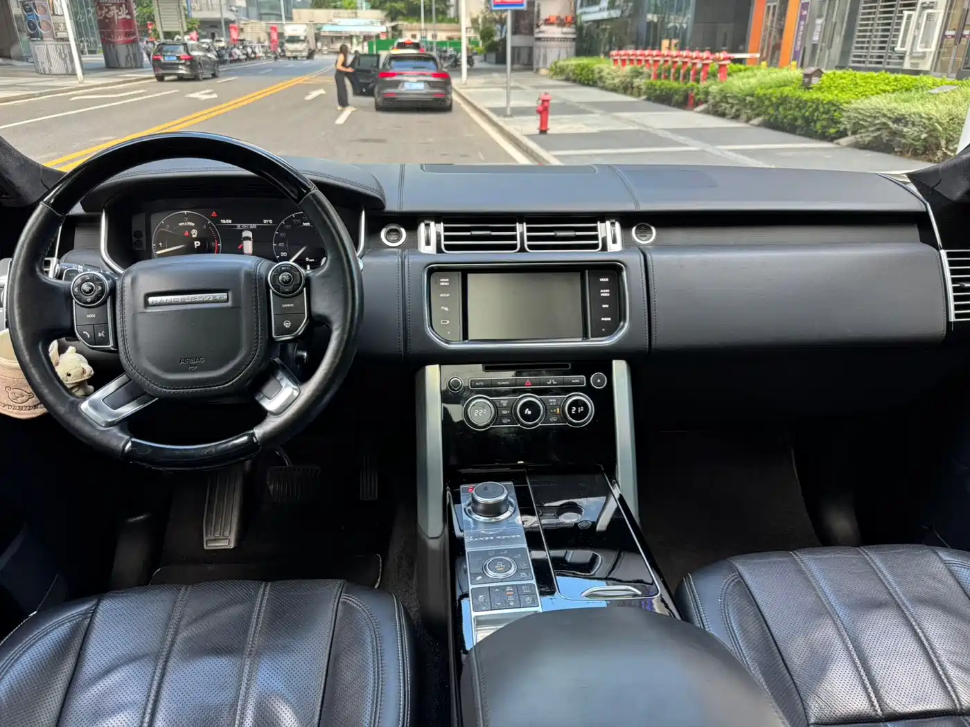 Land Rover Range Rover 2015 3.0 TDV6 Vogue фото 6