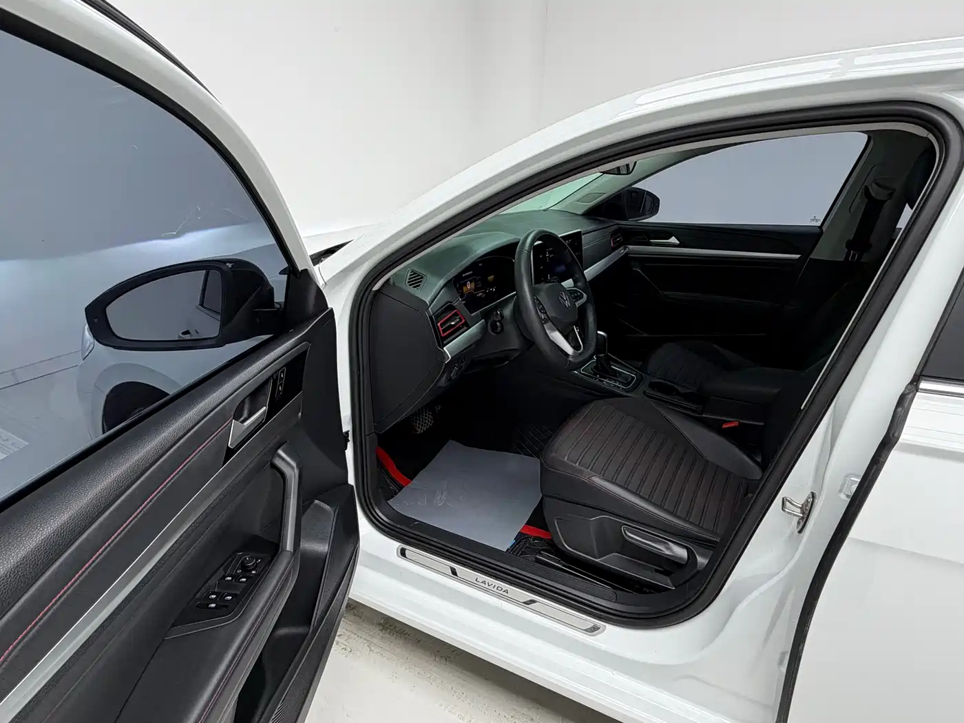 Volkswagen Lavida 2024 Model 300TSI DSG Starlight Full Comfort Edition фото 13