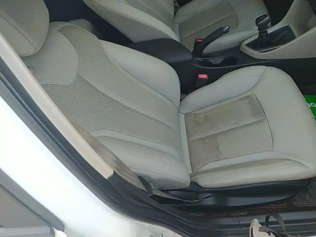 Photo 25 - Buick Excelle