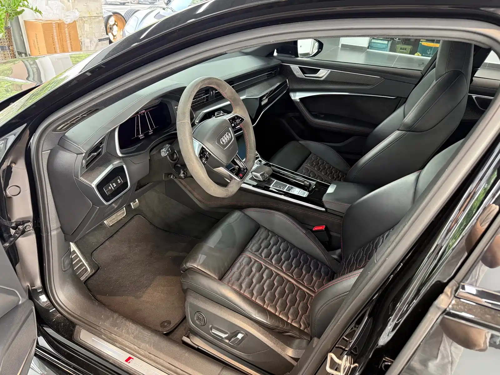 Photo 8 - Audi RS 6