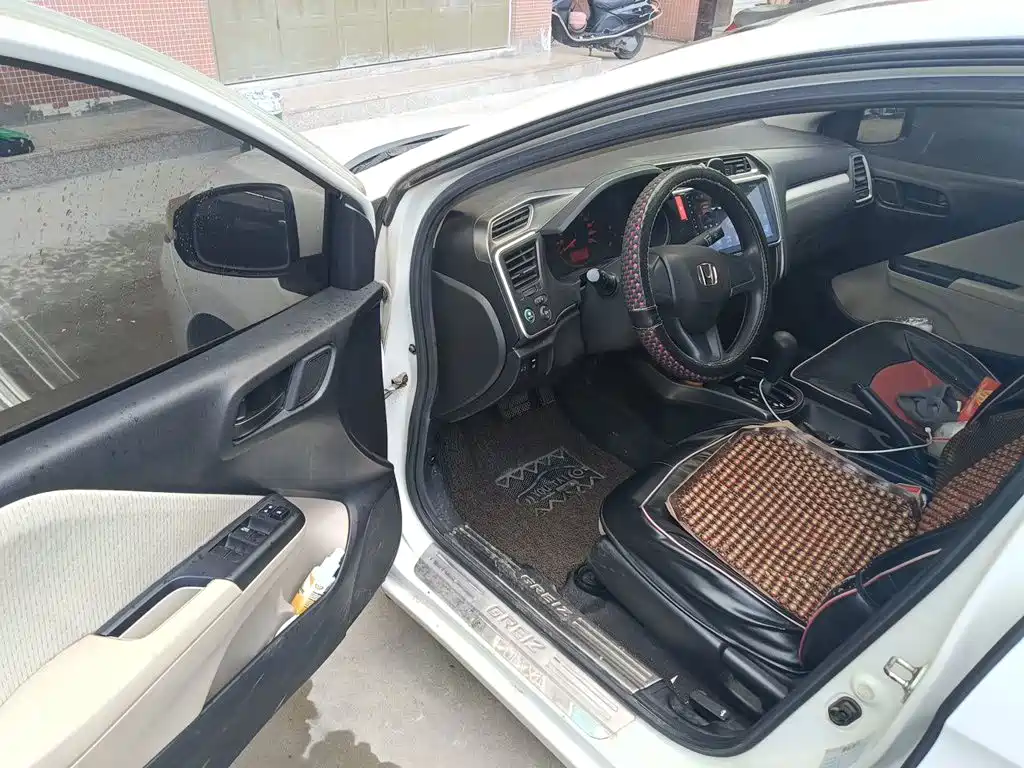 Honda Greiz 2016 2016 1.5L CVT Classic Edition