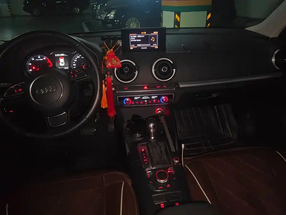 Audi A3 (Import) 2014 2014 Limousine 40 TFSI S line Comfort