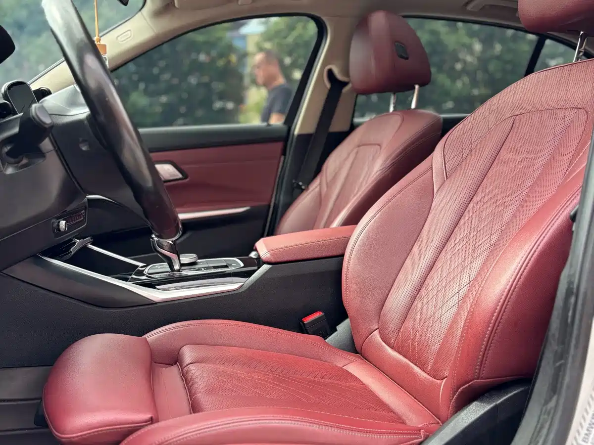 Фото 9 - BMW 3 Series