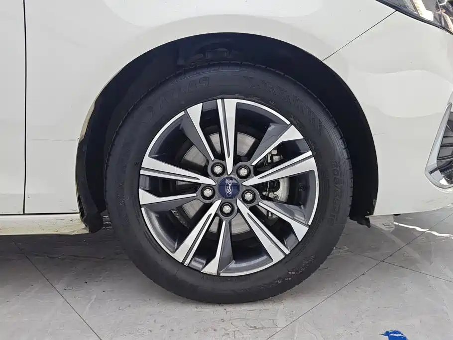 Ford Escort 2022 2021 1.5L Automatic Diamond Edition