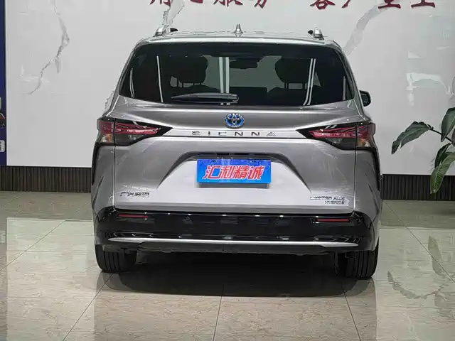 Toyota Sienna 2021 2.5L Hybrid Ultimate Edition — фото 5