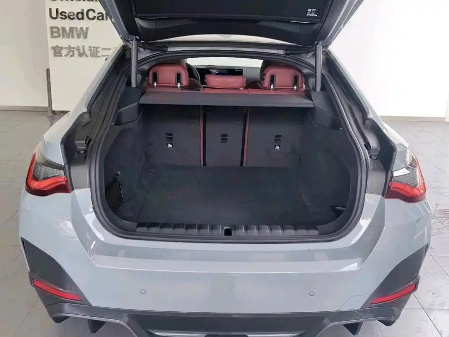 BMW i4 2026 2025 eDrive40