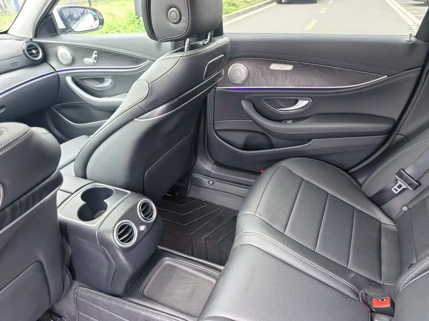 Mercedes-Benz E-Class 2018 Facelift E 200 L Sport фото 8