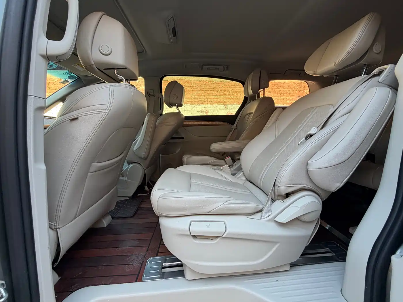Buick GL8 2017 ES 28T Comfort Type China V фото 8