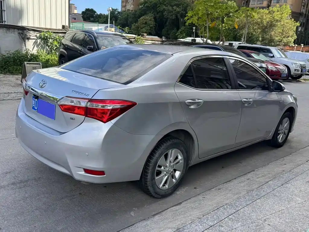 Фото 6 - Toyota Corolla