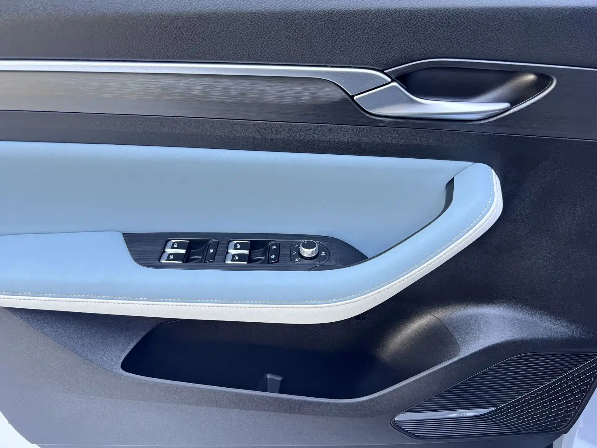 Photo 8 - Geely Emgrand S