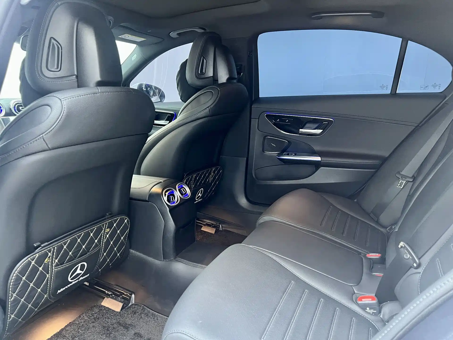 Фото 10 - Mercedes-Benz C-Class
