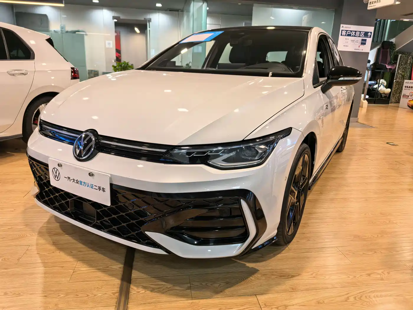 2025 Volkswagen Golf