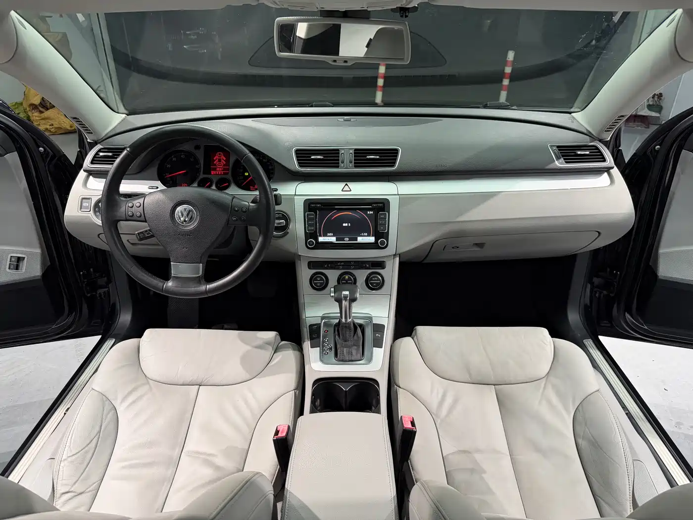 Volkswagen Magotan 2011 2011 1.8TSI DSG Luxury