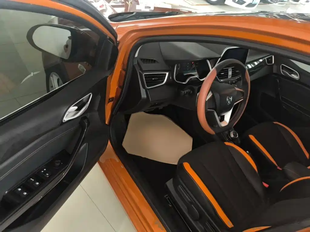 Baojun 310 2019 2017 1.5L Auto Fashion