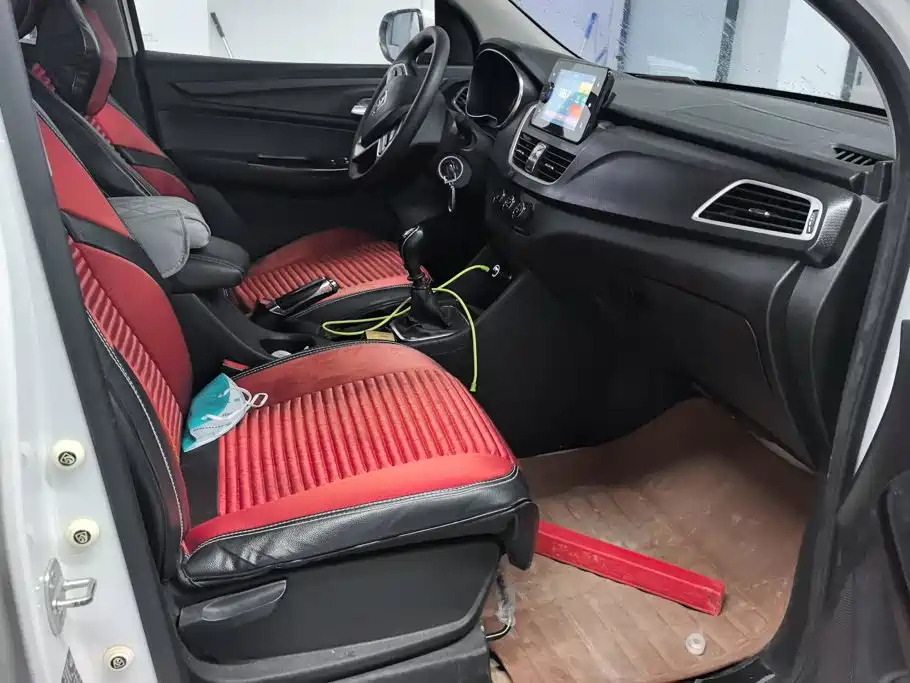 Baojun 730 2020 2019 1.5L Manual Fashion Edition 7-Seater China VI