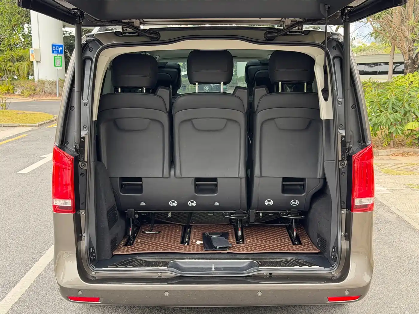 Mercedes-Benz V-Class 2018 V 260 Premium Edition China V фото 18