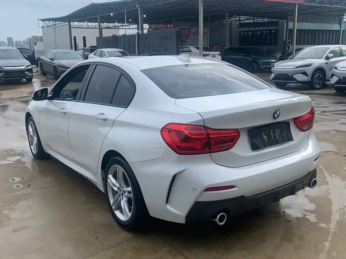 BMW 1 Series 2020 Model 120i M Sport Package фото 16