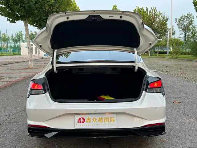 Hyundai Elantra 2022 1.5L CVT GLX Elite Edition — фото 5