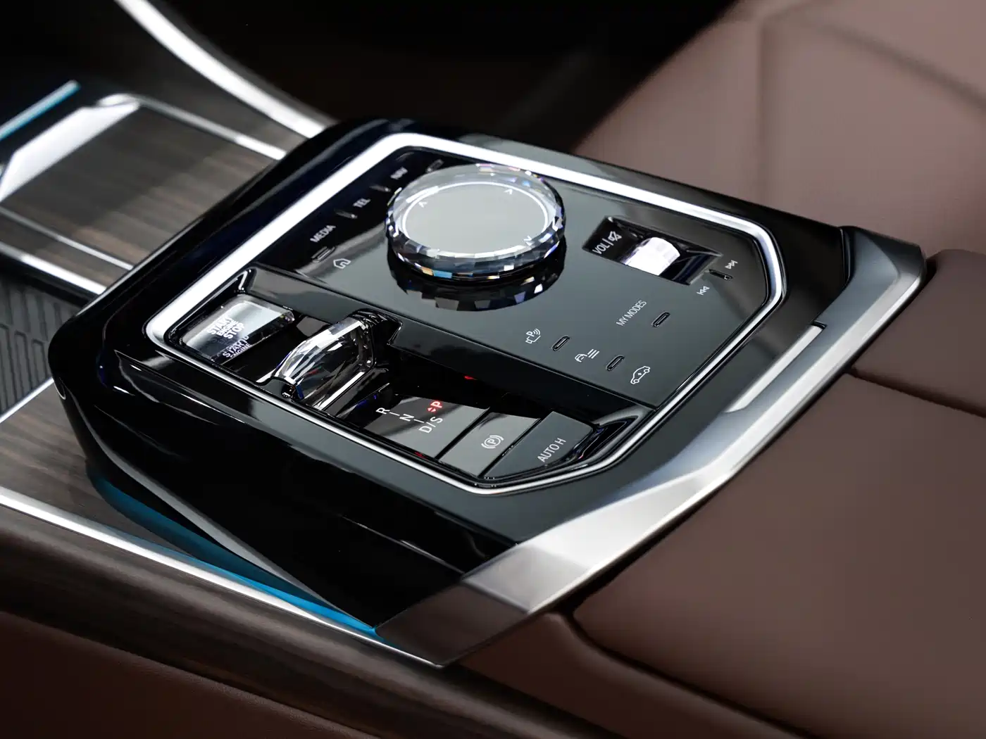 BMW 7-SERIES