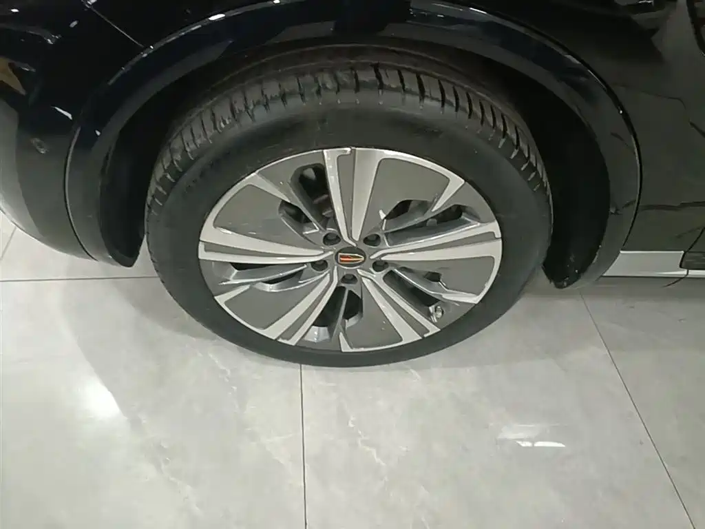 Hongqi E-HS9 2022 690km Qi Xiang Edition (6-seater) фото 23