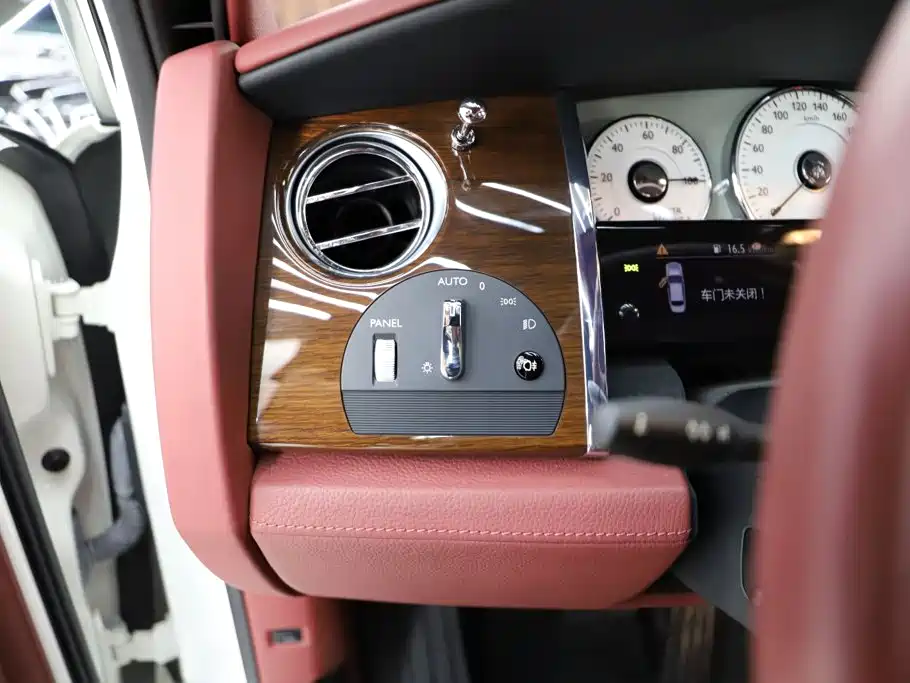 Фото 14 - Rolls-Royce Ghost