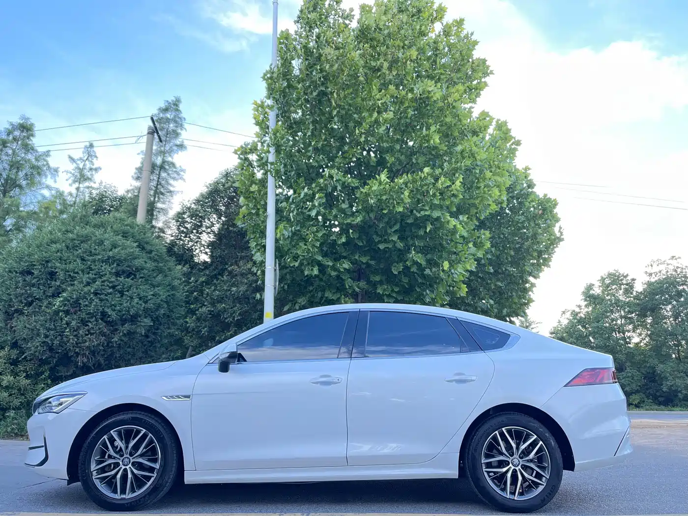 BYD Qin PLUS 2021 2021 EV 400KM Luxury Model