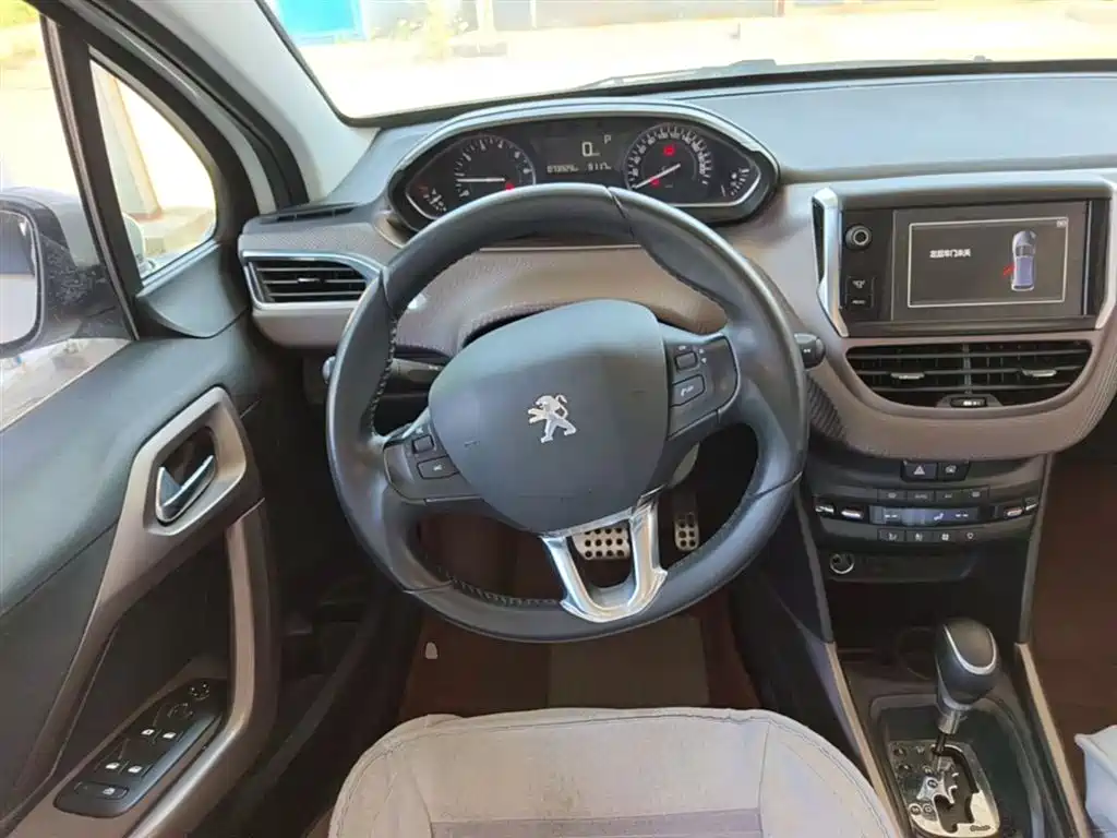 Peugeot 2008 2015 2014 1.6L Automatic Navigation Edition