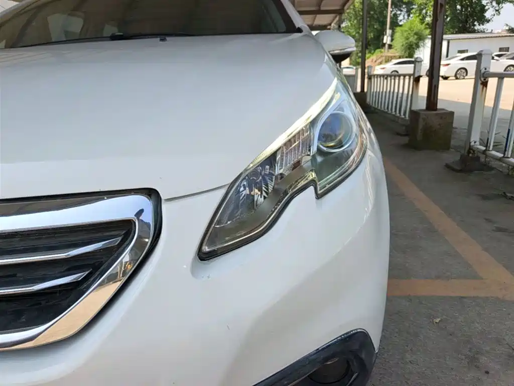 صورة 24 - Peugeot 2008