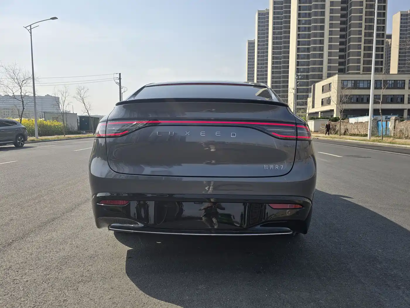 Zhijie Luxeed R7 2024 2025 Extended Range 251km Pro