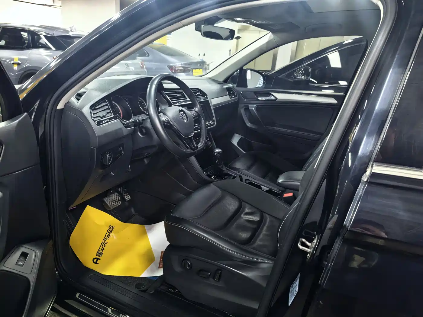 Volkswagen Tiguan L 2019 330TSI Auto 2WD Smart Luxury Edition China V фото 2